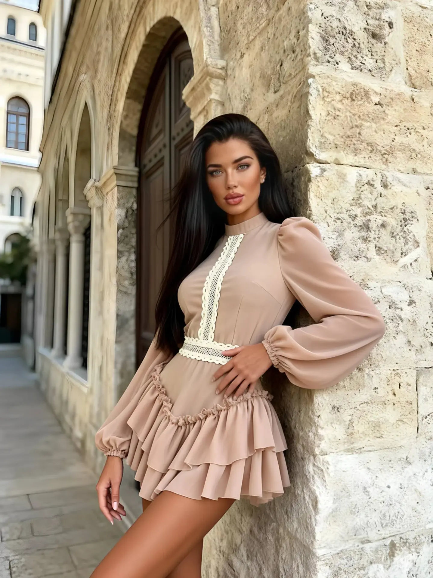Jessica Şifon Güpür Detay Elbise Bej