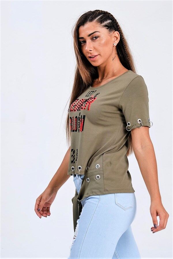 Yeşil Kuş Gözü Detaylı Önden Bağlamalı Yazılı Taşlı T-Shirt