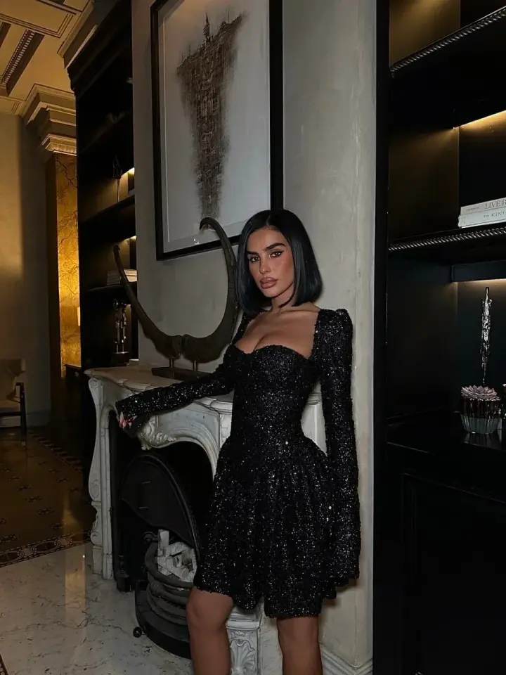 Payet Gloplu Uzun Kol Elbise Siyah