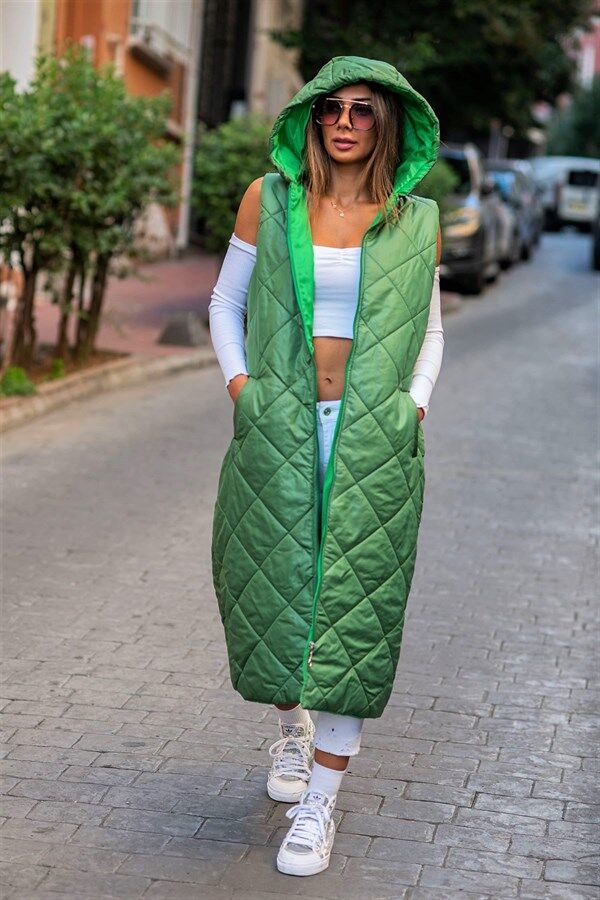 Yeşil Kapüşonlu Cepli Baklava Desen Uzun Şişme Yelek