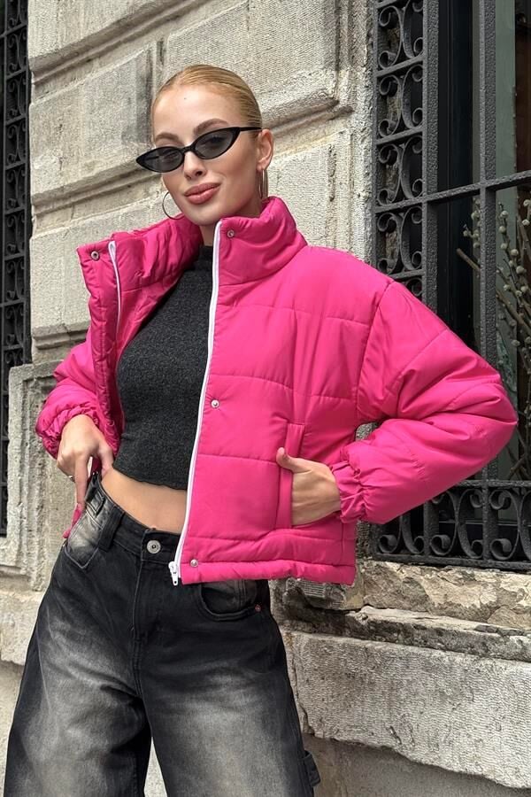 Pembe Dik Yaka Çıtçıtlı Fermuarlı Kısa Şişme Mont