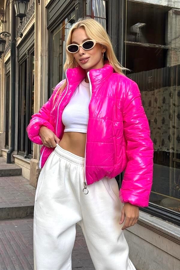 Pembe Parlak Su İtici Dik Yaka Kısa Şişme Mont