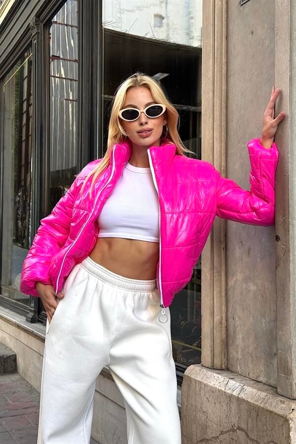 Pembe Parlak Su İtici Dik Yaka Kısa Şişme Mont