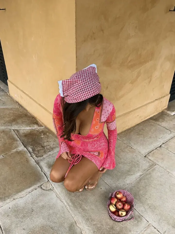 V Yaka Büzgülü Uzun Kol Elbise Pembe