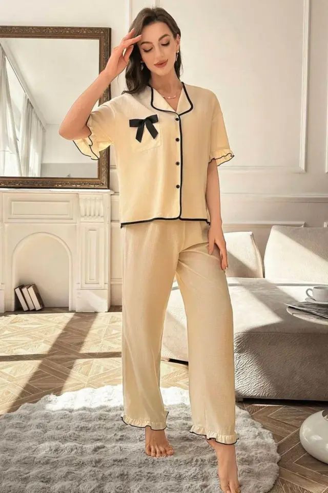 Bej Kısa Kollu Fiyonk Detaylı Düğmeli Pijama Takımı 7317