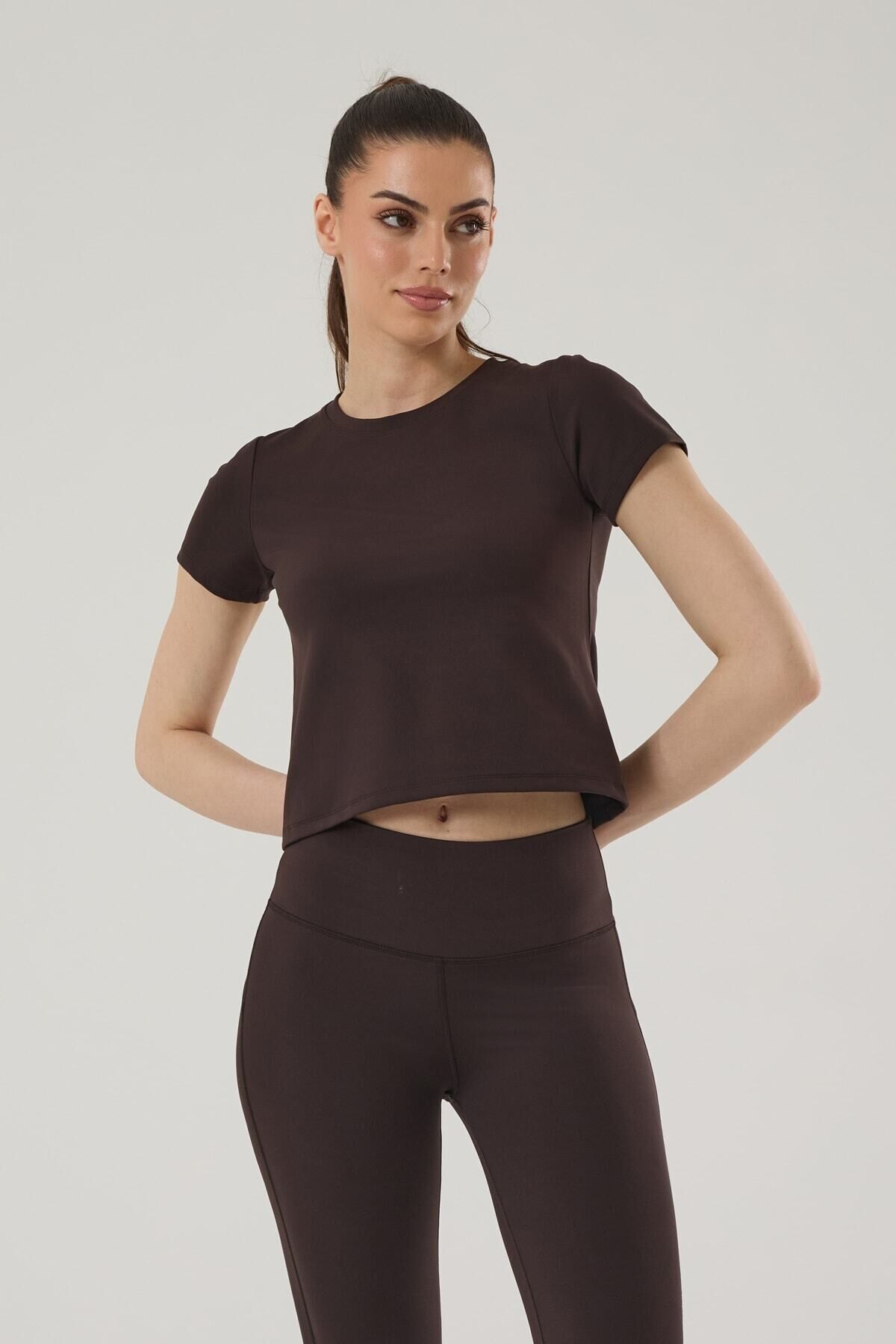 KADIN KISA KOLLU CROP T-SHIRT 4014 Kahverengi - XL