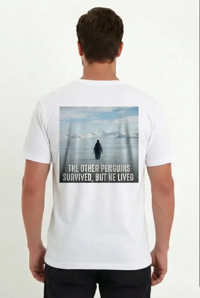 Erkek Oversize Tişört - Sırt Baskılı Survivor Penguin Temalı, Felsefi Yazılı Bisiklet Yaka Tişört - Beyaz