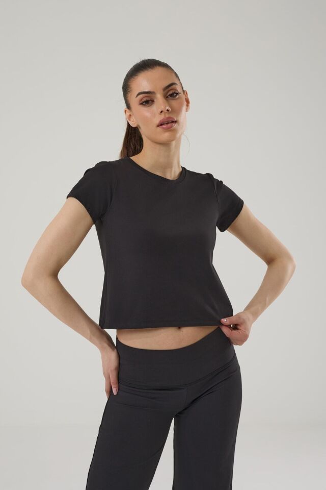 KADIN KISA KOLLU CROP T-SHIRT 4014 Siyah - XL