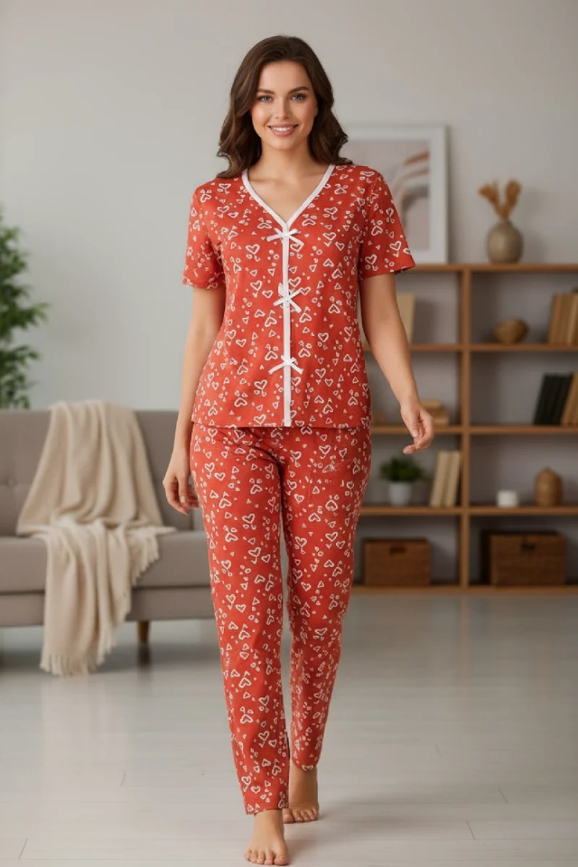 Kadın Turuncu Kalp Desenli Fiyonklu Kısa Kollu Uzun Pijama Takımı