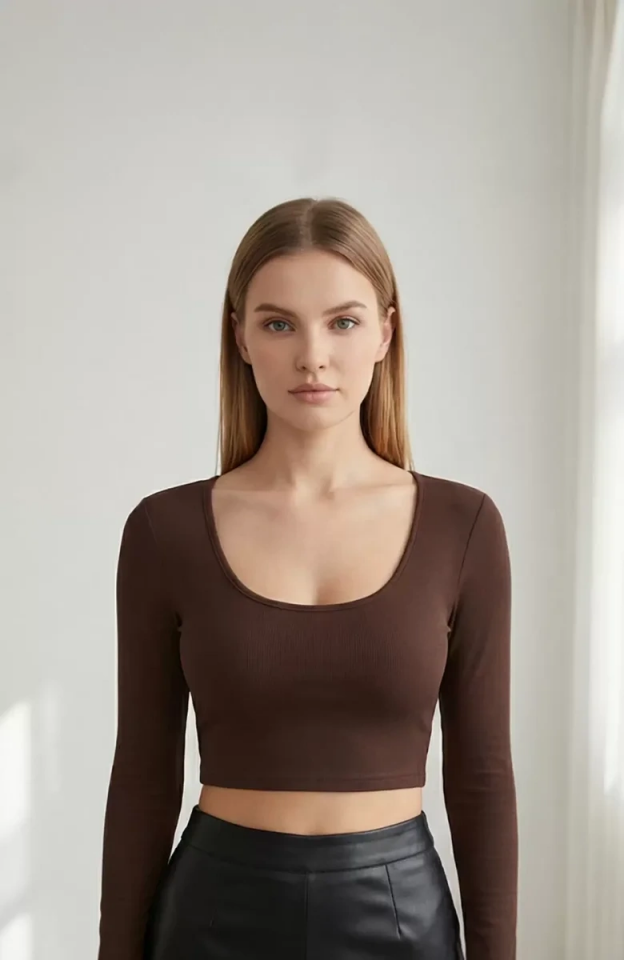 Kadın Kahverengi Uzun Kol Kare Yaka Crop Top Bluz – Şık, Rahat ve Kolay Kombinlenebilir