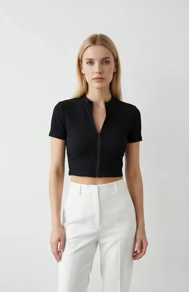 Kadın Siyah Yarım Fermuarlı ve Kısa Kollu Crop Top Bluz