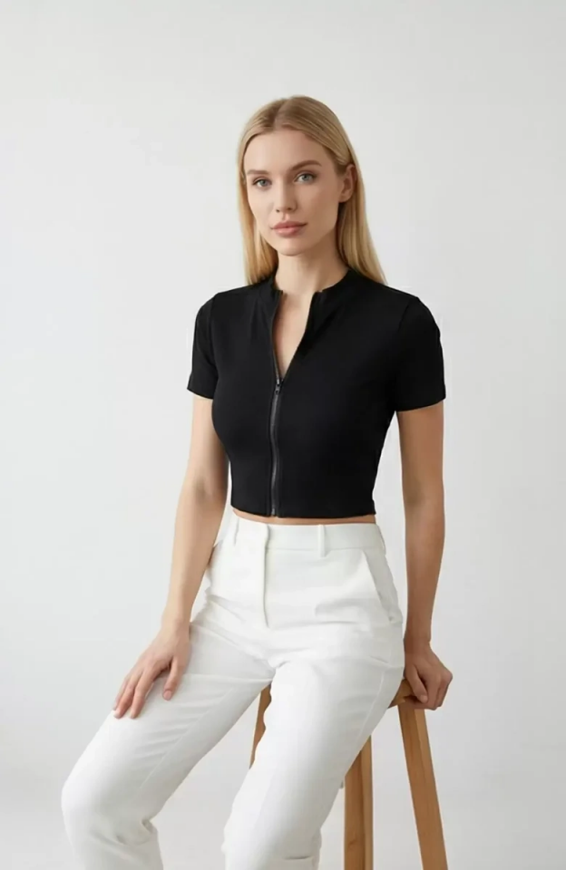 Kadın Siyah Yarım Fermuarlı ve Kısa Kollu Crop Top Bluz