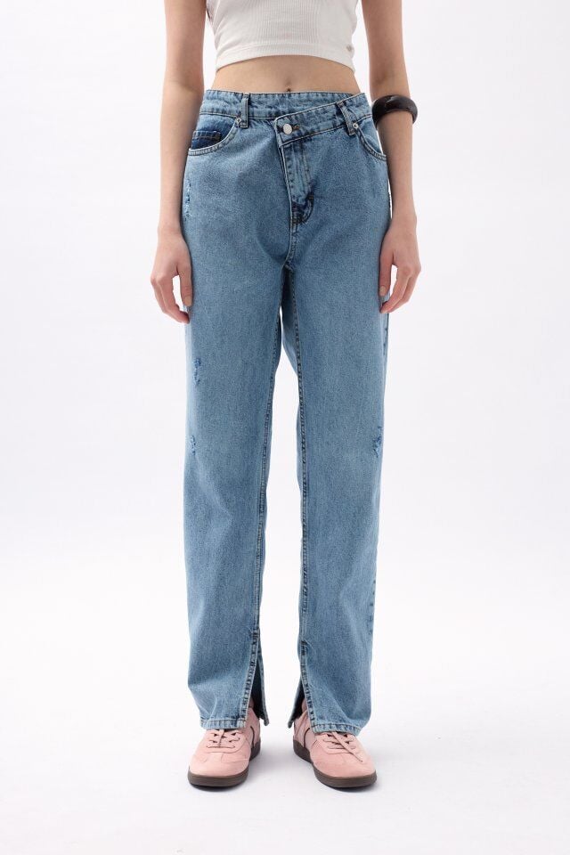 Asimetrik Bel Paça Yırtmaçlı Jean
