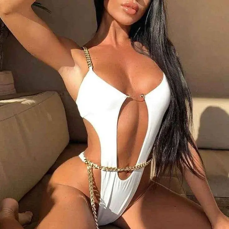 Detaylı Model Zincirli Bikini