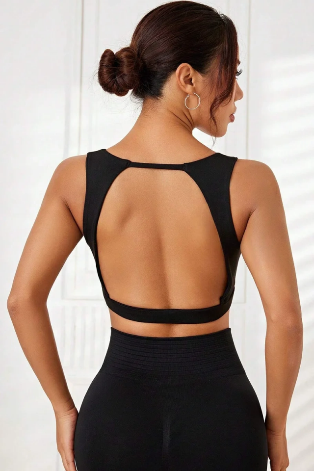 Kadın Siyah Sırtı Açık Derin Göğüs Dekolteli Şık Crop Top Bluz – Şık, Rahat ve Kolay Kombinlenebilir