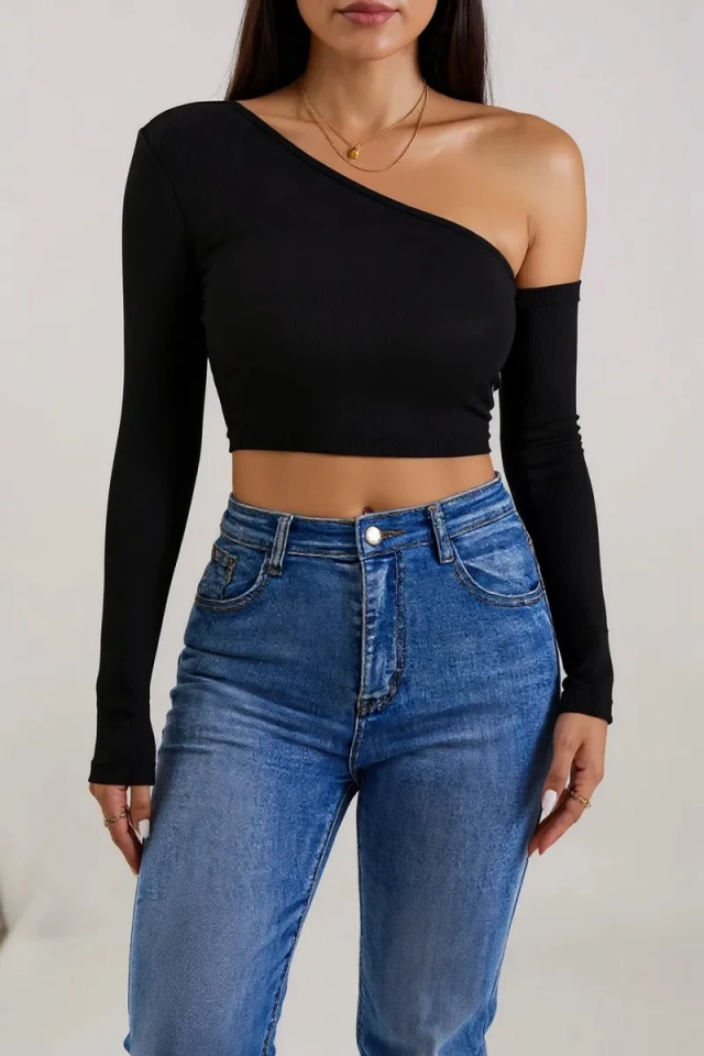 Kadın Siyah Tek Omuz Detaylı Uzun Kol Crop Top Bluz – Şık, Rahat ve Kolay Kombinlenebilir