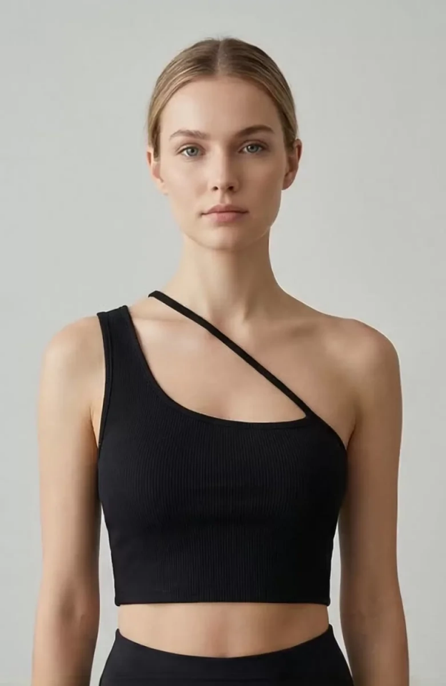 Kadın Siyah Tek Omuzlu Çapraz Askılı Crop Top Büstiyer – Modern ve Şık Tasarım