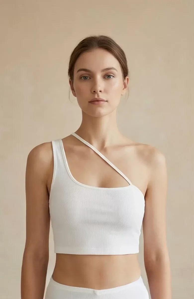 Kadın Beyaz Tek Omuzlu Çapraz Askılı Crop Top Büstiyer
