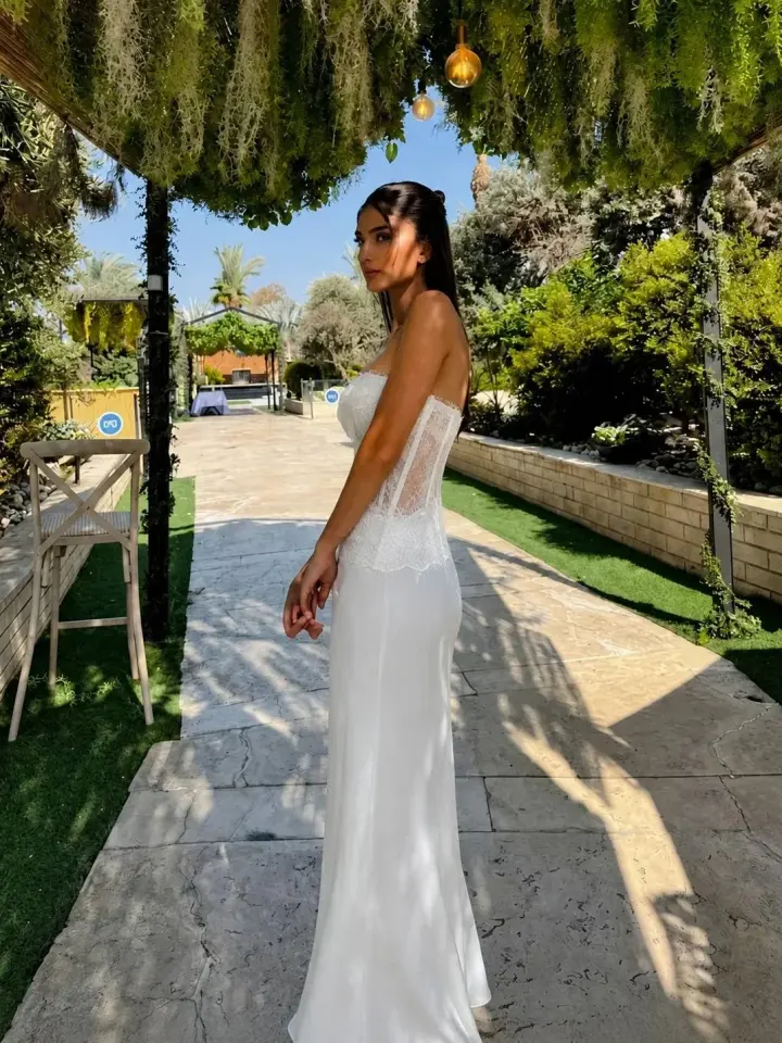 Gown Dantel Büstiyer & Saten Etek Takım Beyaz