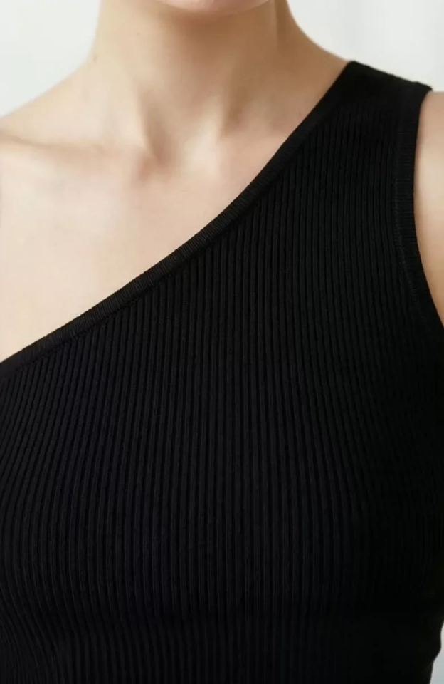 Kadın Siyah Tek Omuz Crop Büstiyer – Modern ve Şık Tasarım