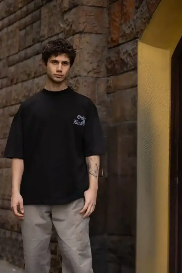 Erkek Kısa Kol Yazlık Tişört Bisiklet Yaka Baskılı Oversize T-Shirt - Siyah